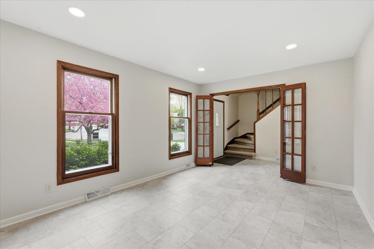 3702 Nathan Hale Court