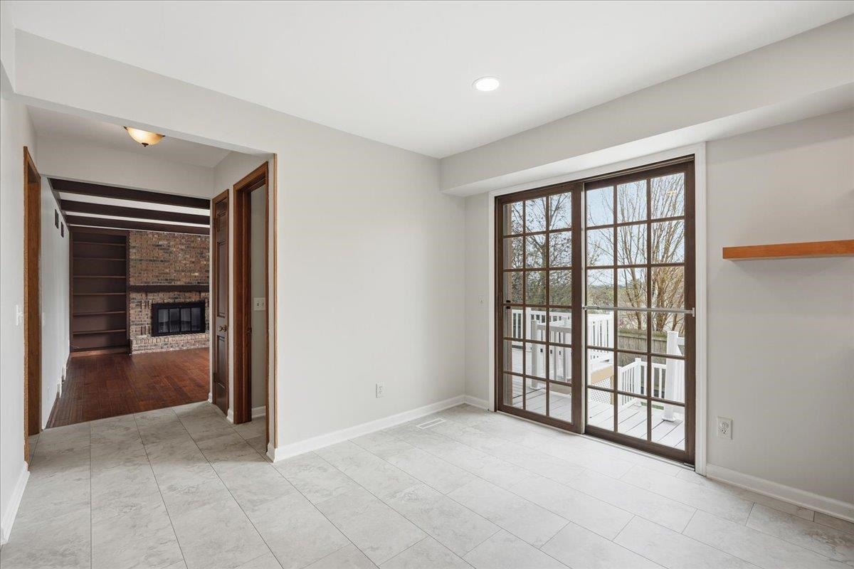 3702 Nathan Hale Court
