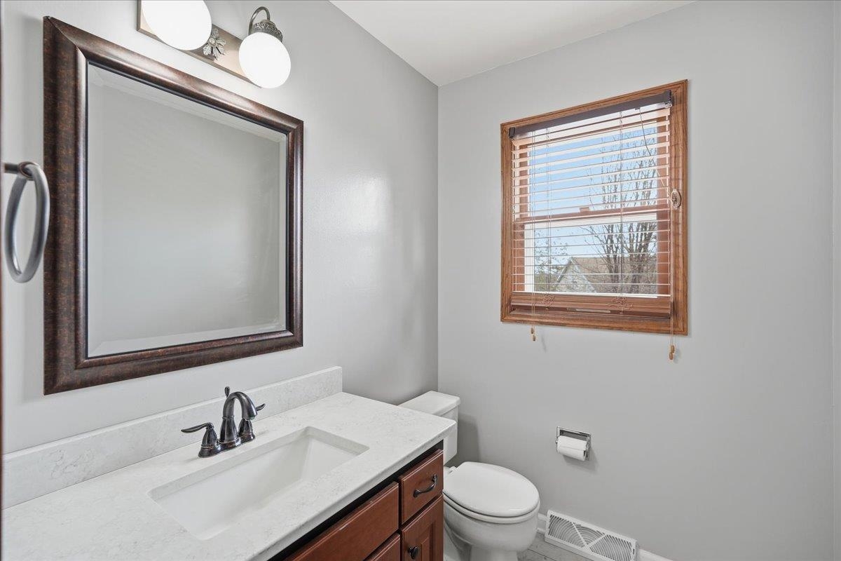 3702 Nathan Hale Court