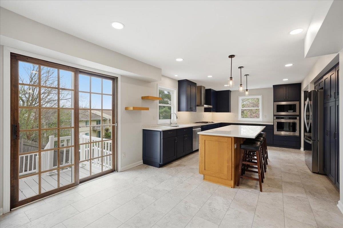 3702 Nathan Hale Court