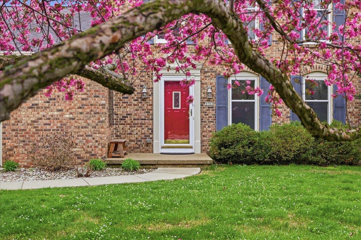 3702 Nathan Hale Court