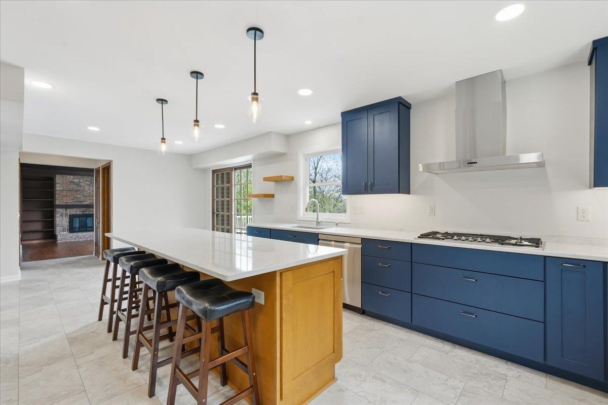 3702 Nathan Hale Court