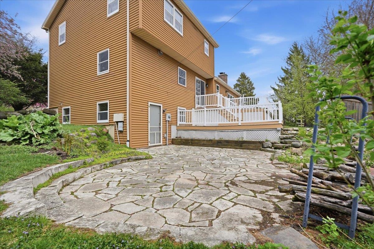 3702 Nathan Hale Court
