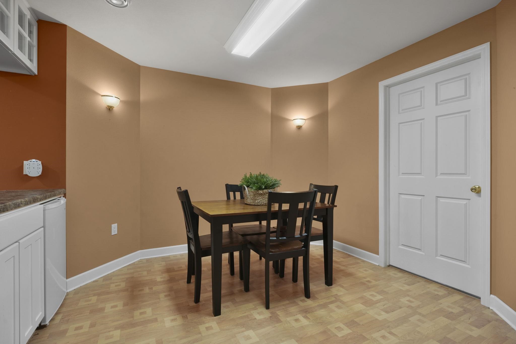 5507 Grassland Trail