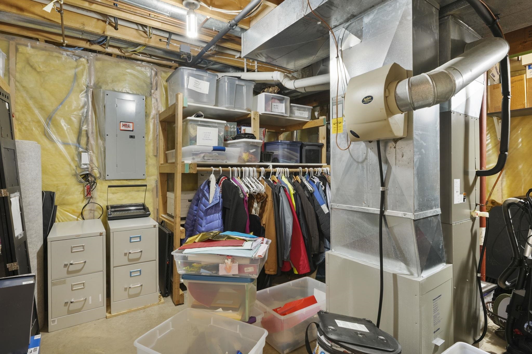 5507 Grassland Trail