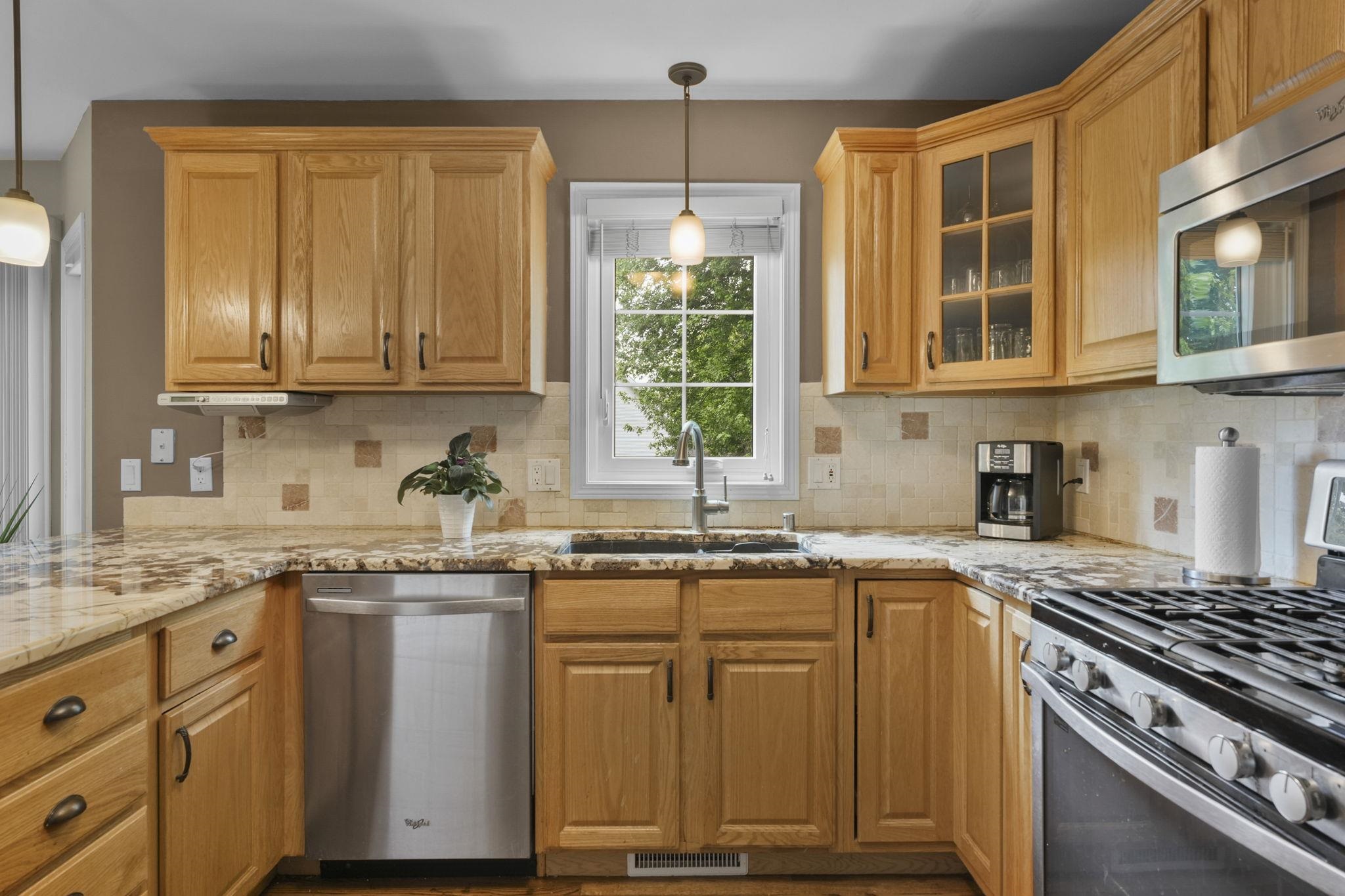 5507 Grassland Trail