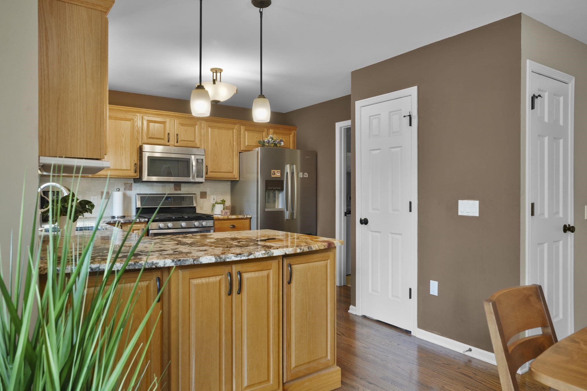 5507 Grassland Trail