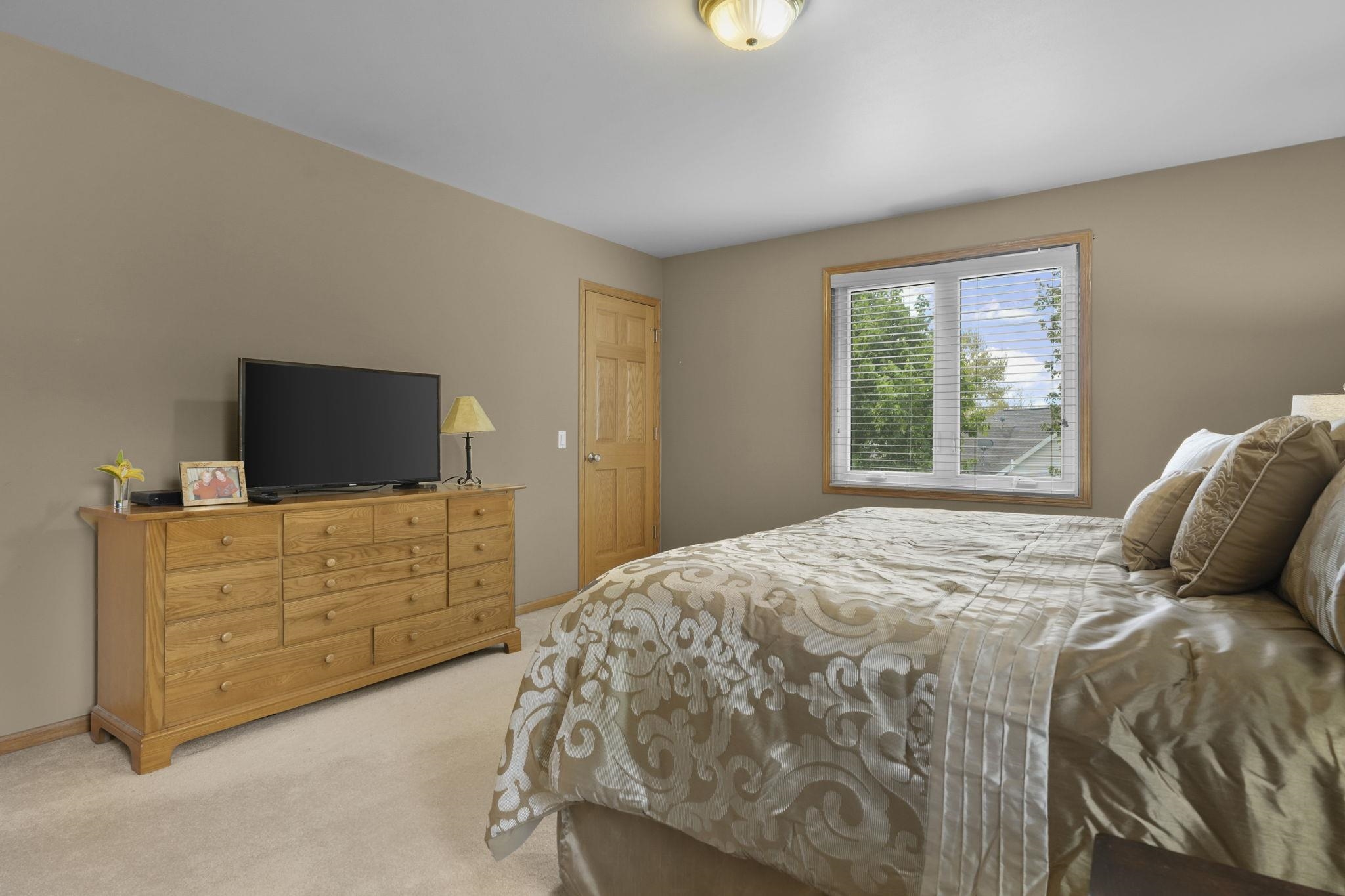 5507 Grassland Trail