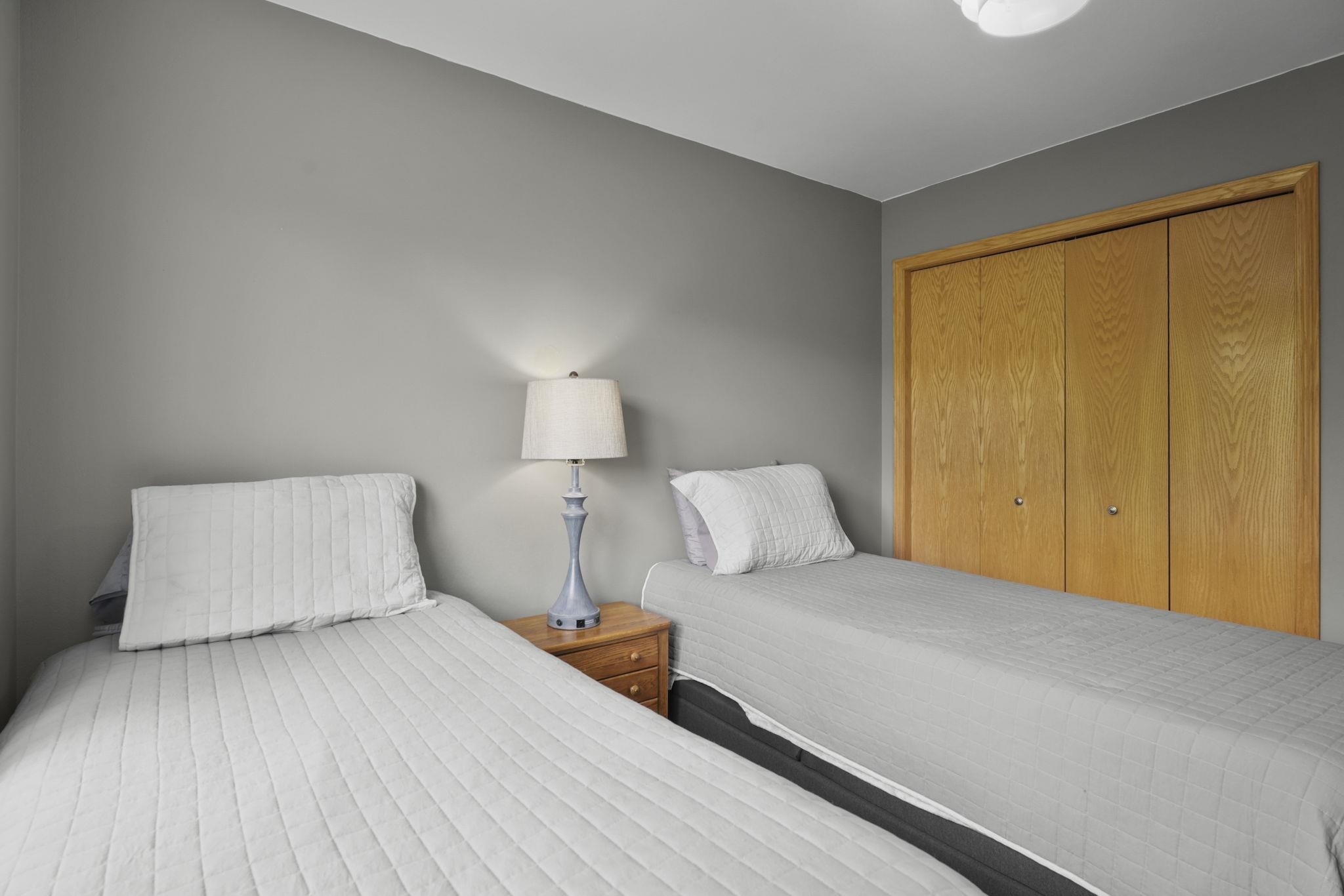 5507 Grassland Trail