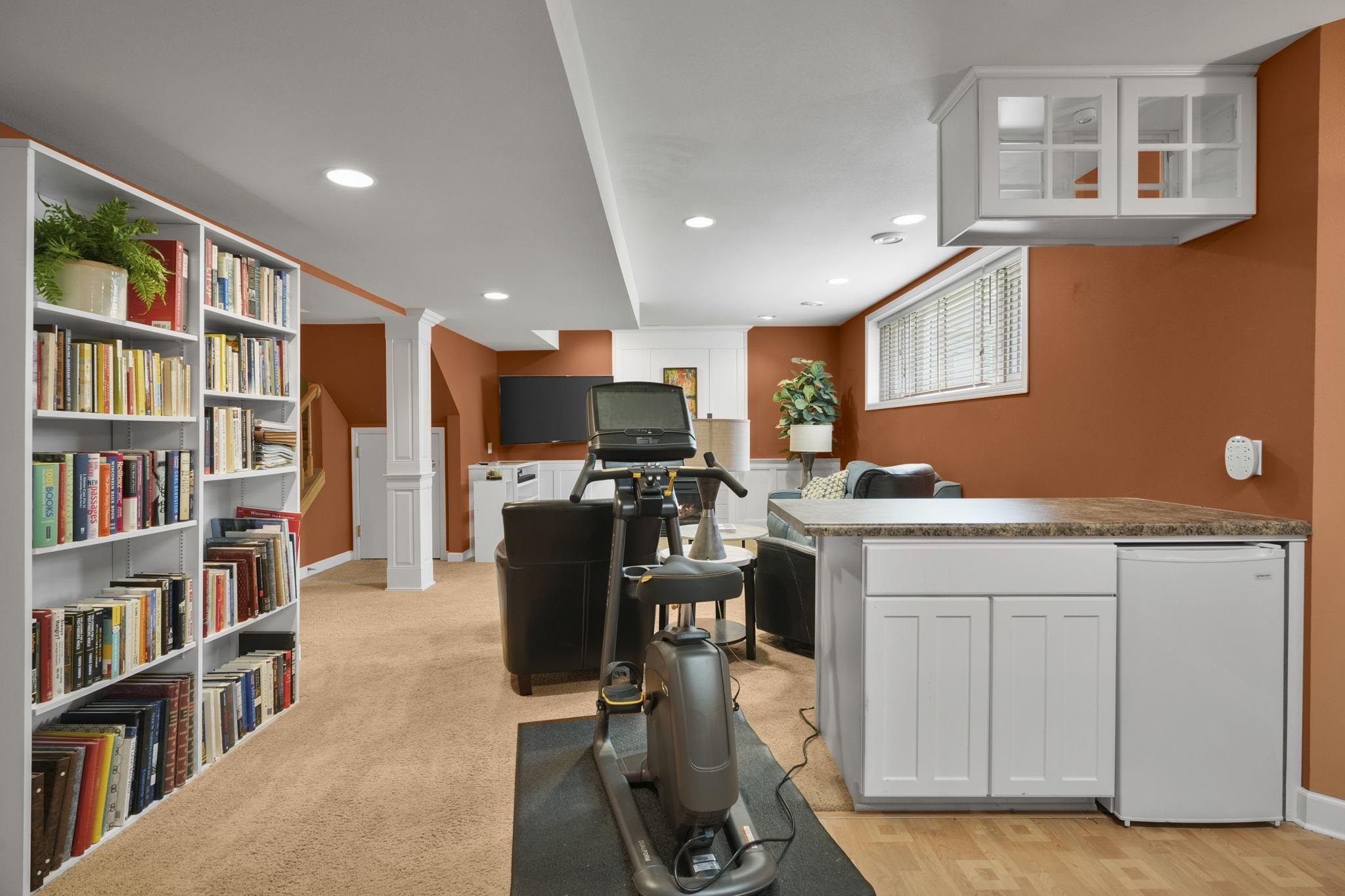 5507 Grassland Trail