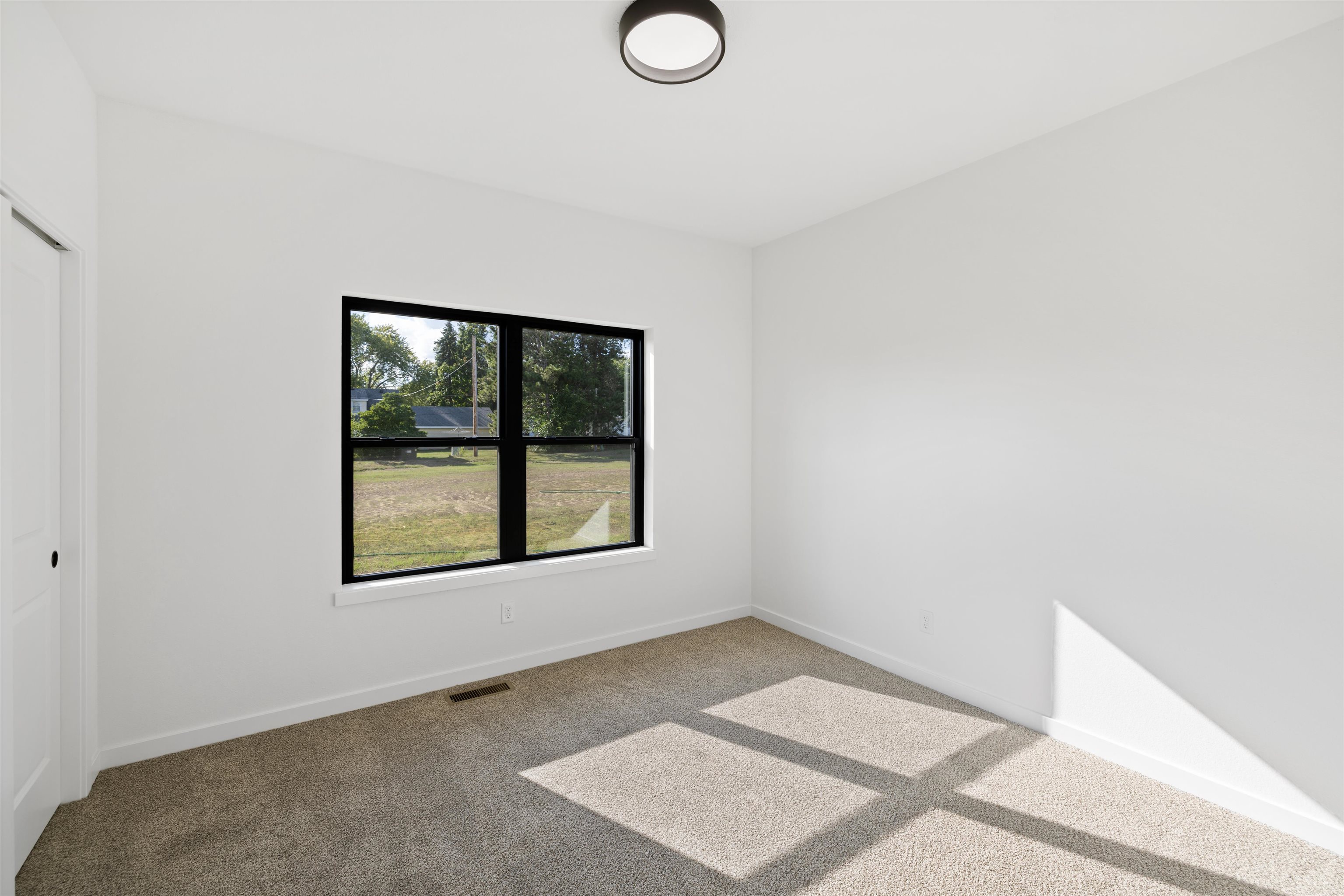 407 Ridge Court