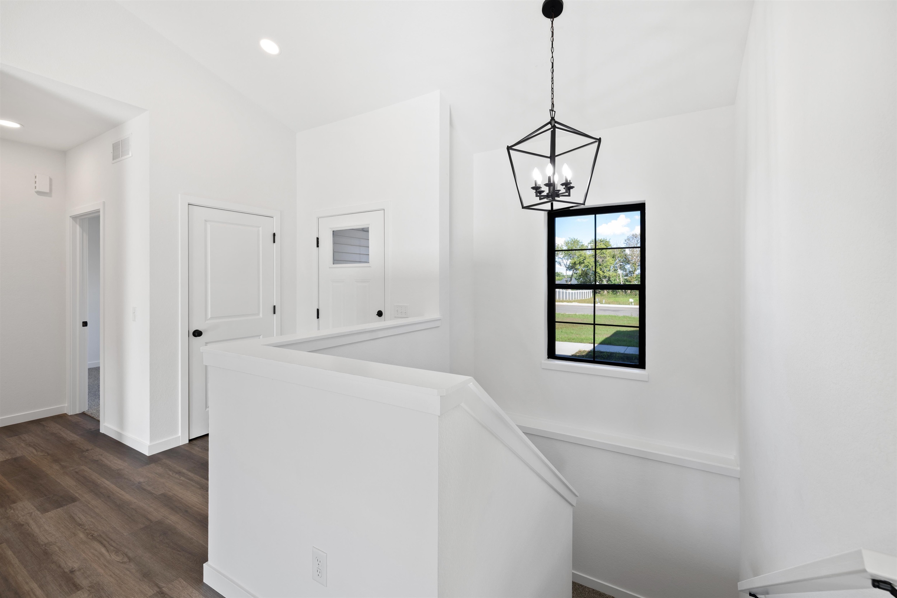 407 Ridge Court