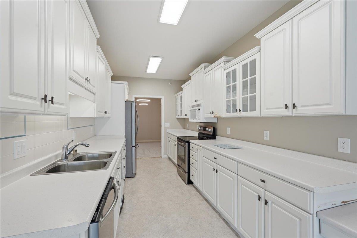 99 Golf Parkway H