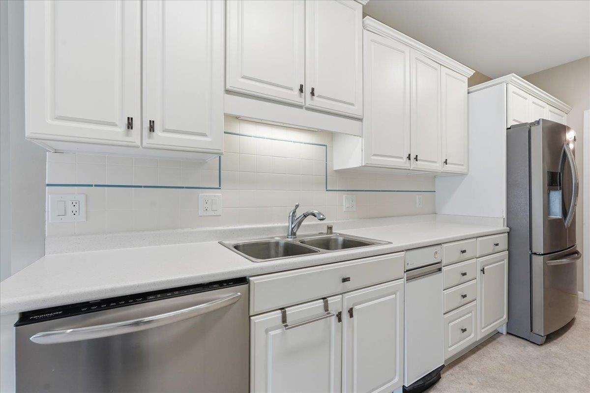 99 Golf Parkway H