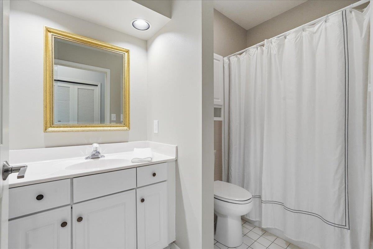 99 Golf Parkway H