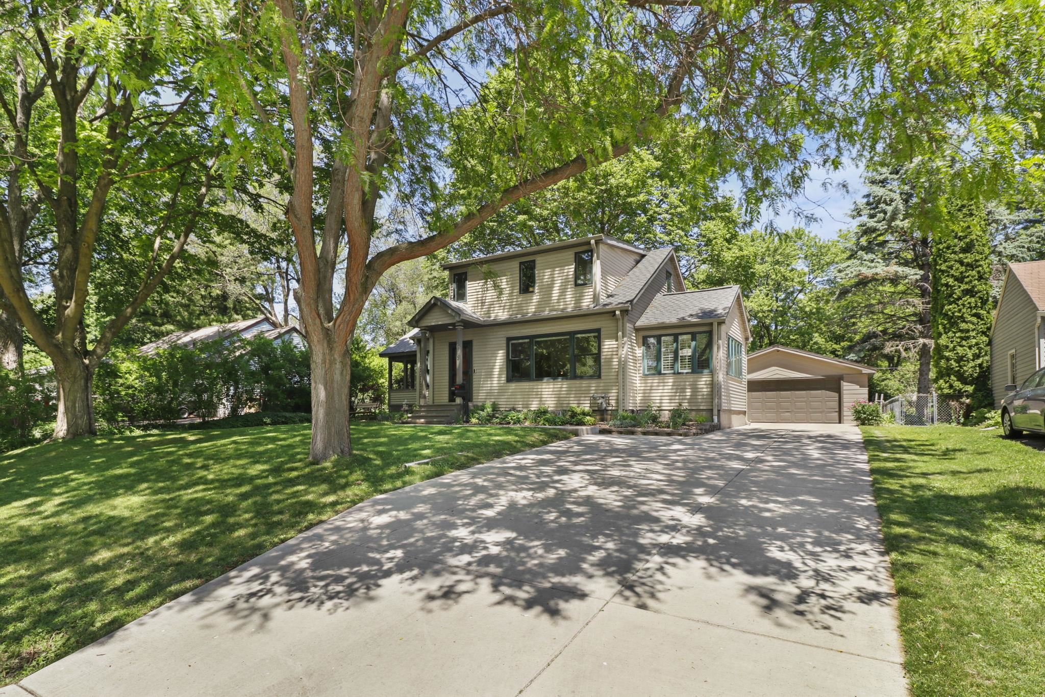 1518 Longview Street