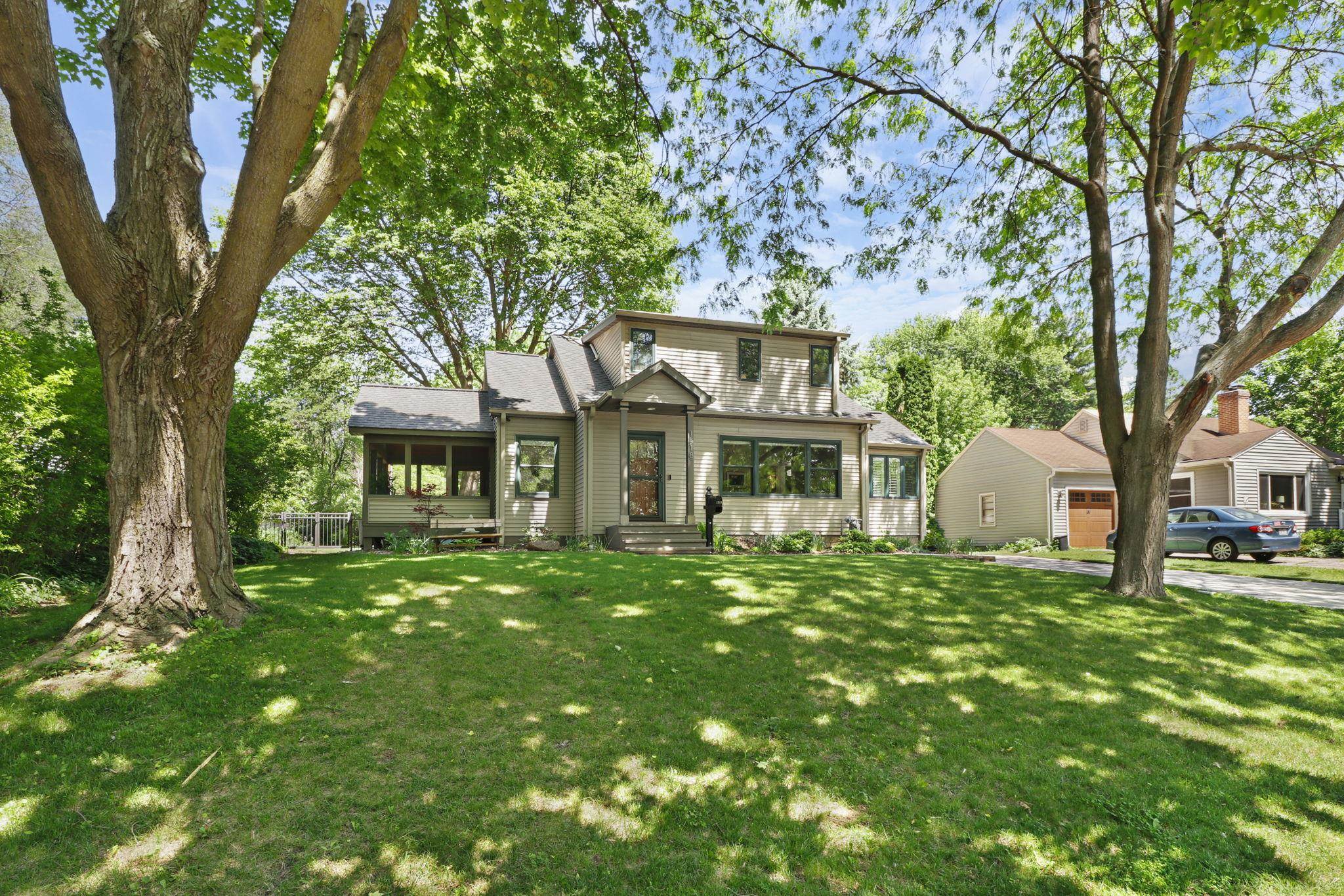 1518 Longview Street