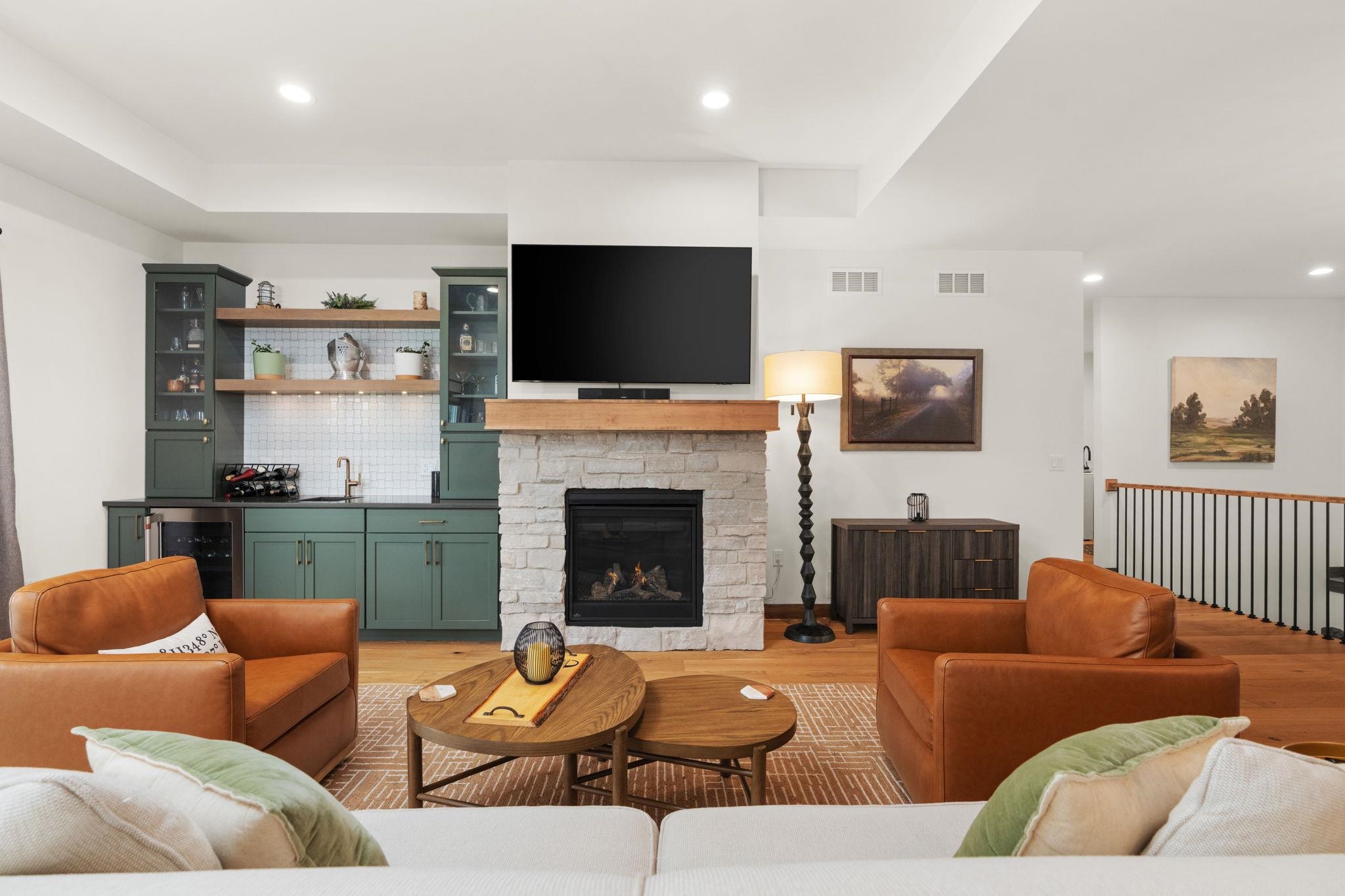 15 Prince Way Unit: 15
