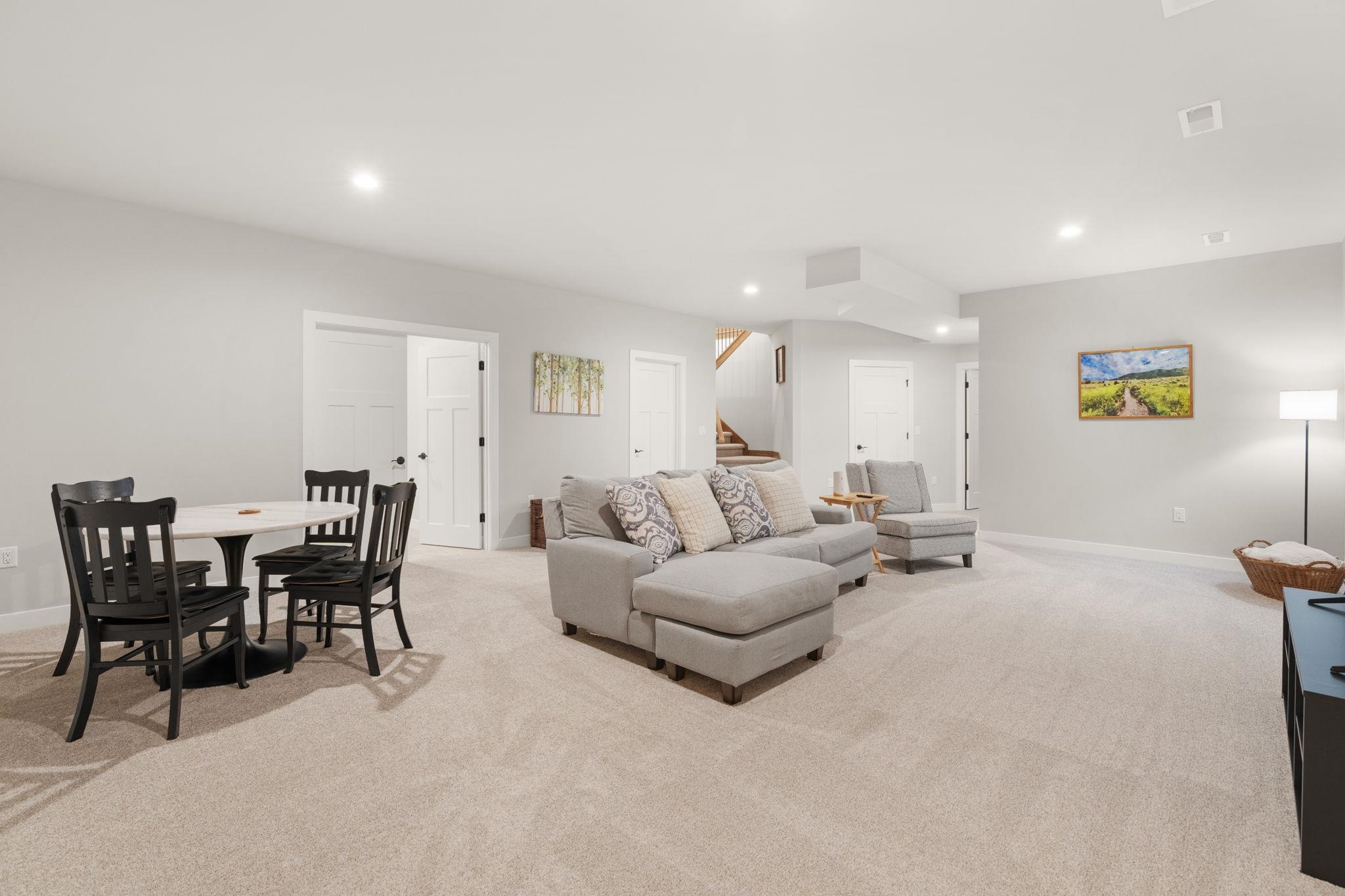 15 Prince Way Unit: 15