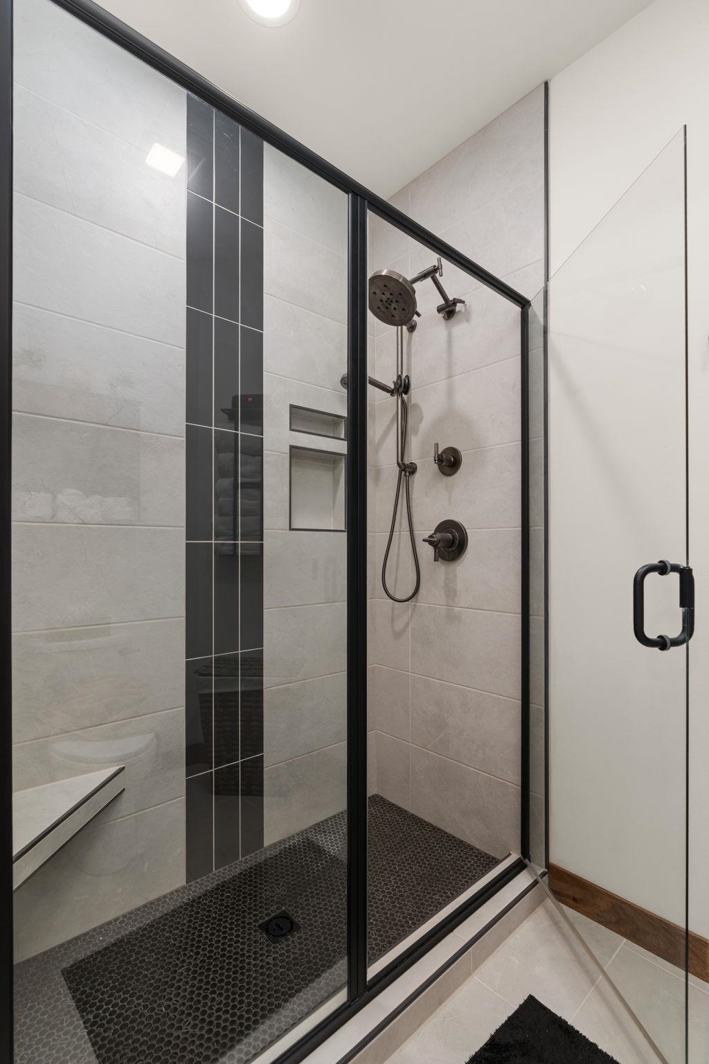 15 Prince Way Unit: 15