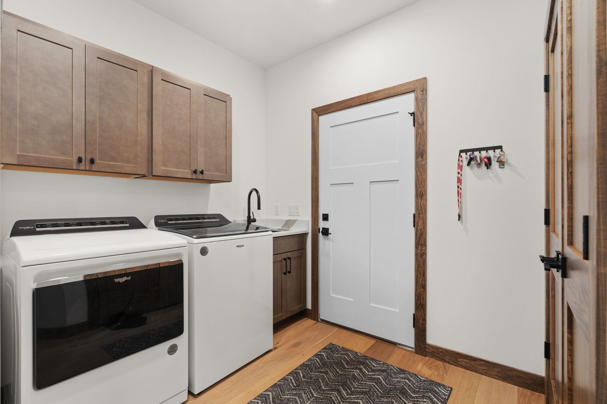 15 Prince Way Unit: 15