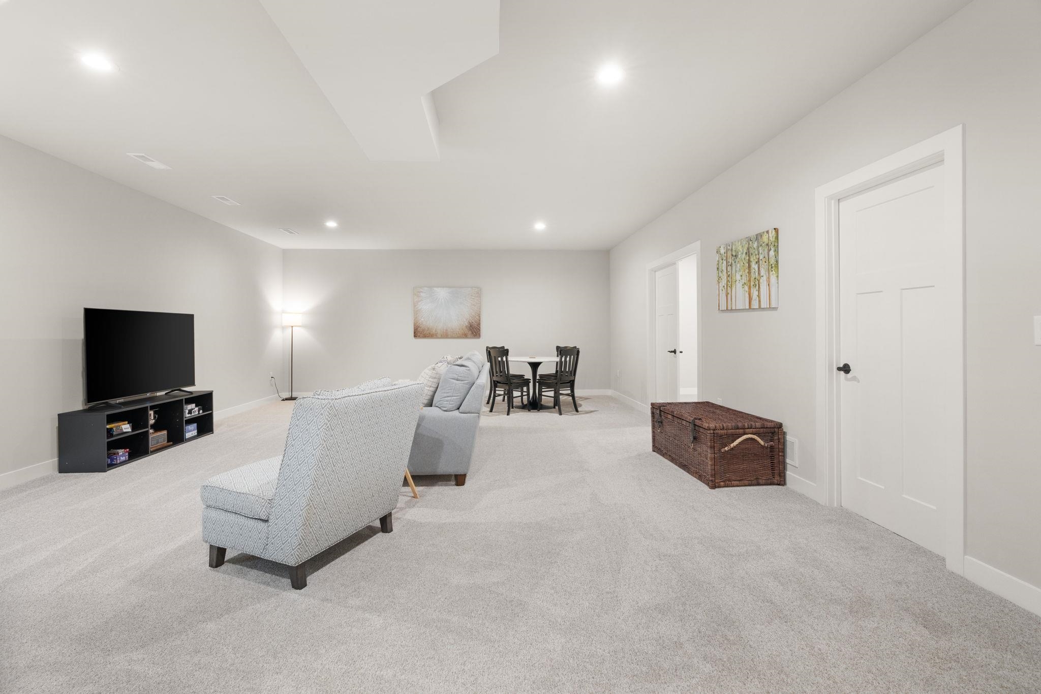 15 Prince Way Unit: 15