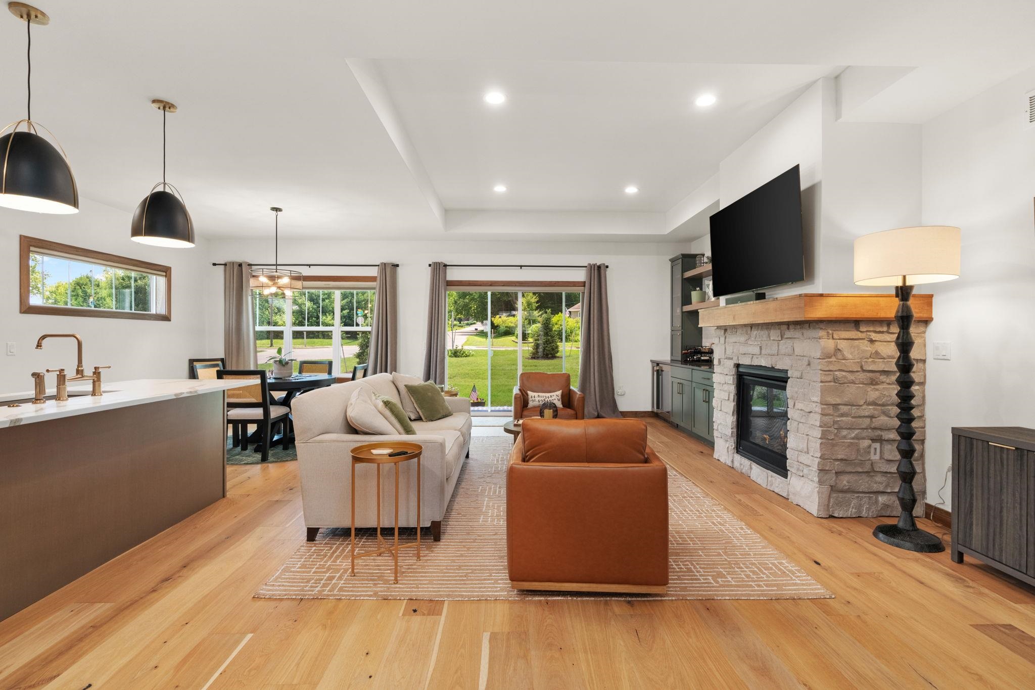 15 Prince Way Unit: 15