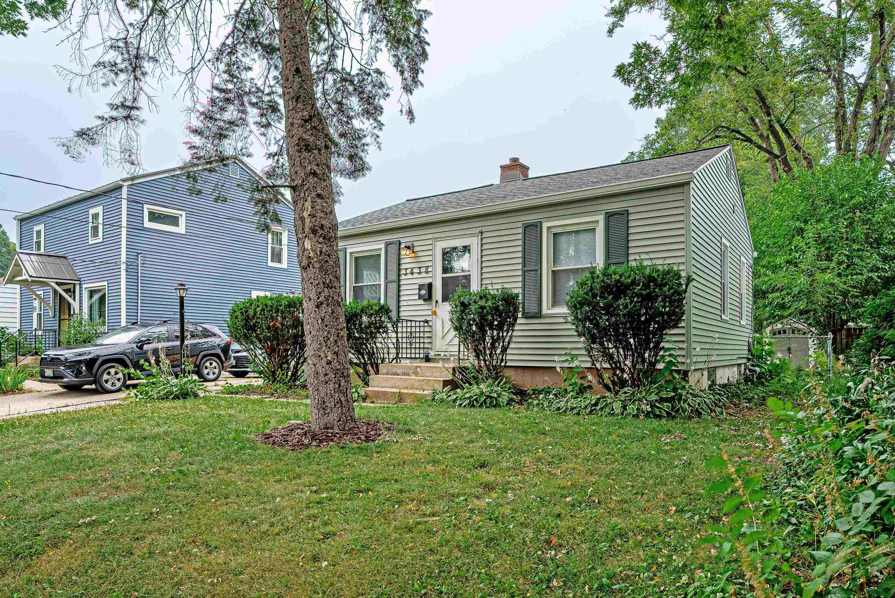3438 HARGROVE Street