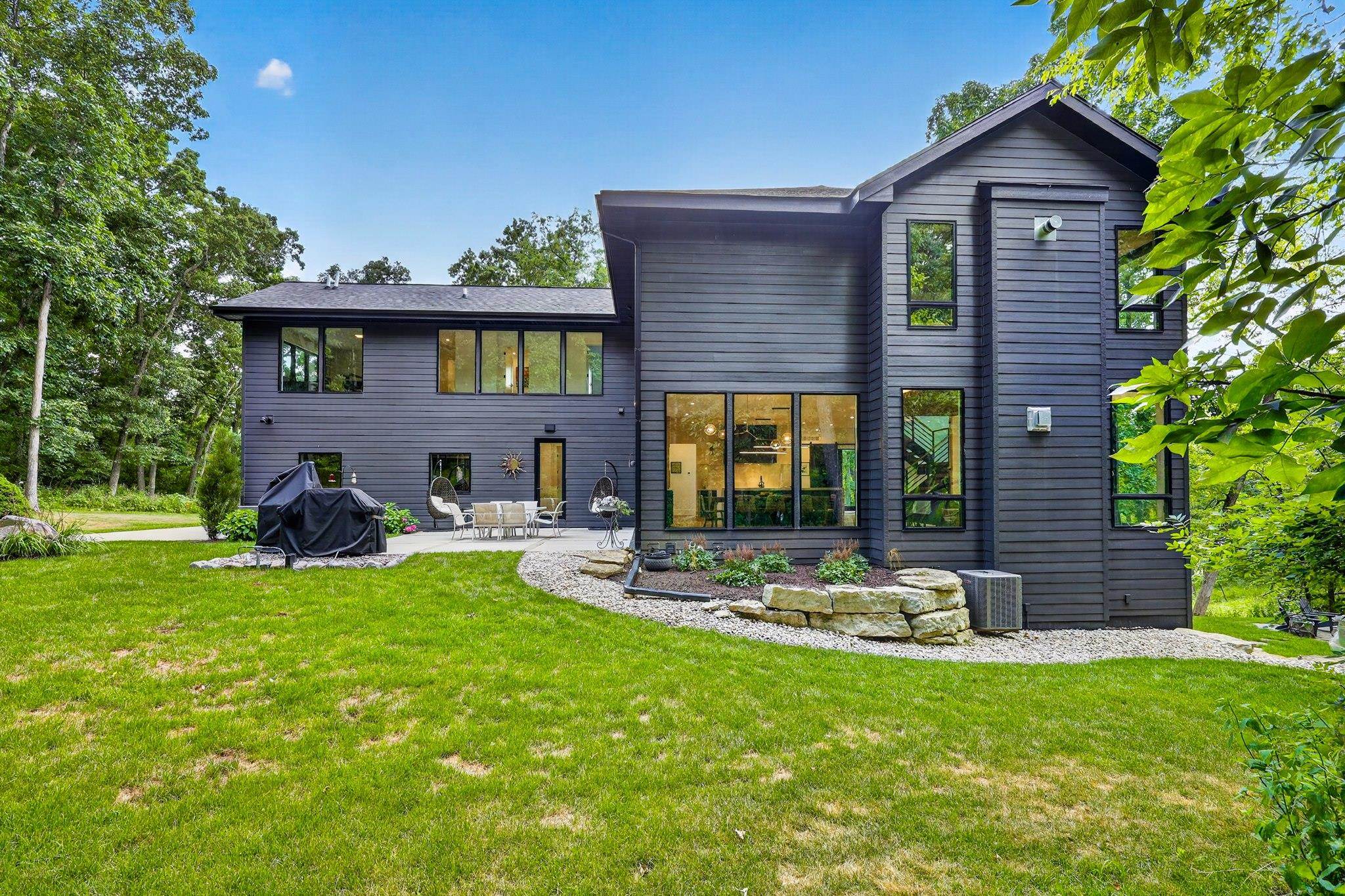 3176 Woodhill Circle