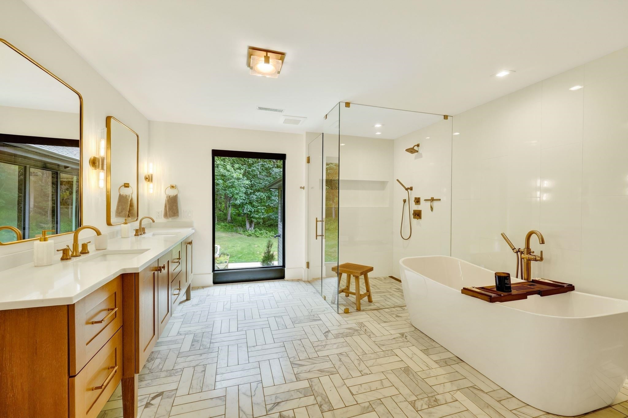 3176 Woodhill Circle