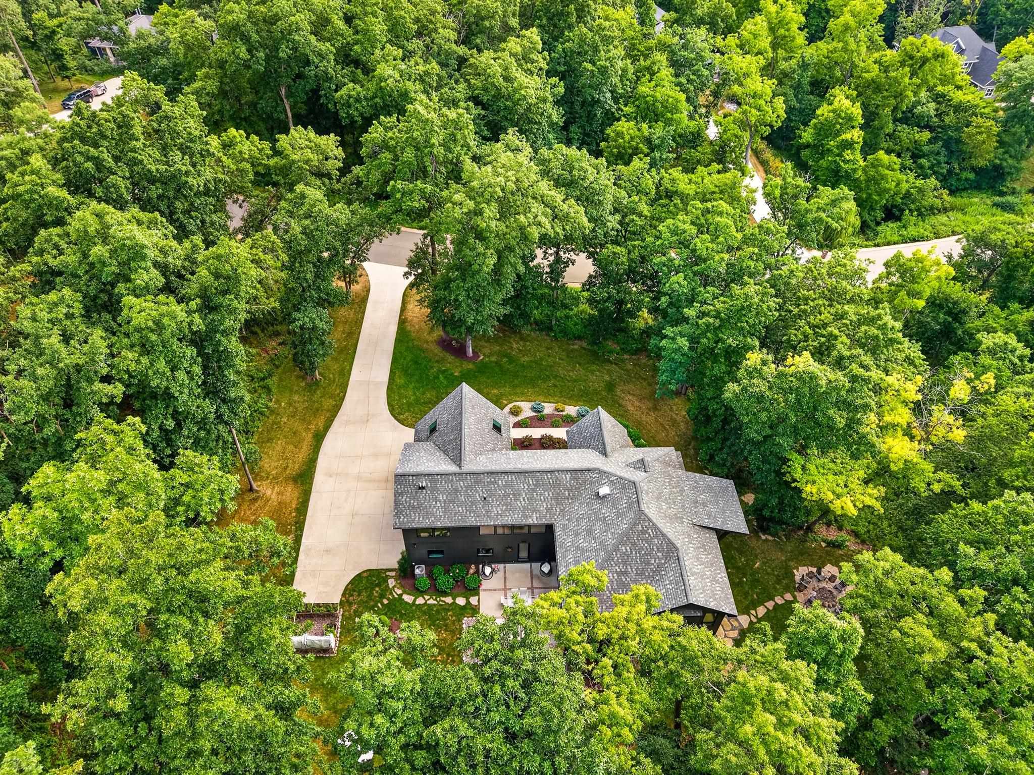3176 Woodhill Circle