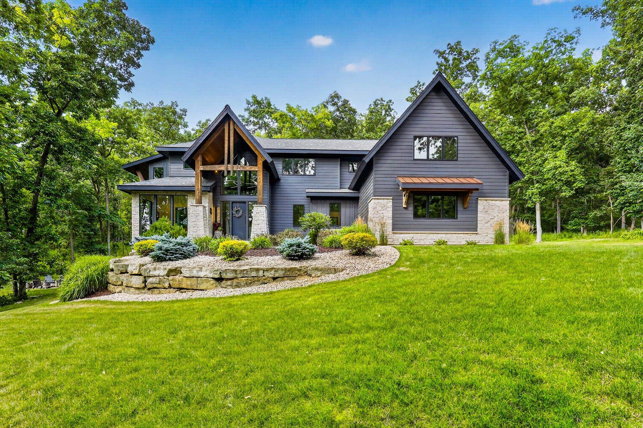 3176 Woodhill Circle