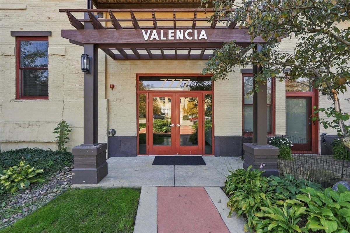 7777 Elmwood Avenue Unit: 208