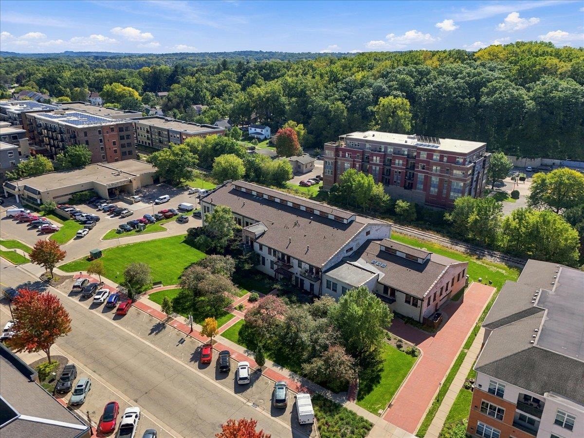 7777 Elmwood Avenue Unit: 208