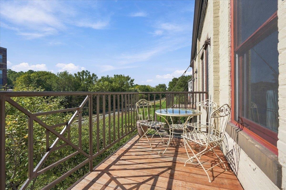 7777 Elmwood Avenue Unit: 208