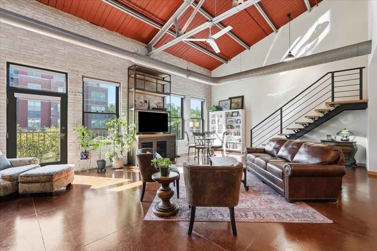 7777 Elmwood Avenue Unit: 208