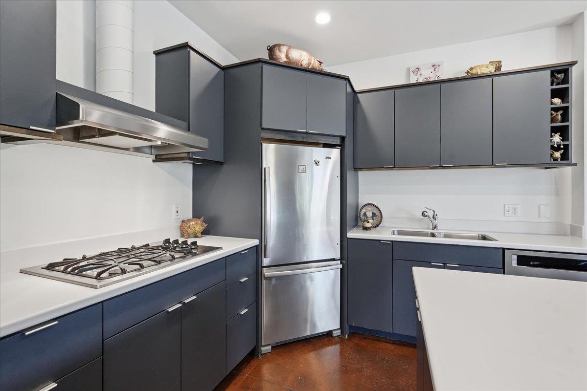 7777 Elmwood Avenue Unit: 208