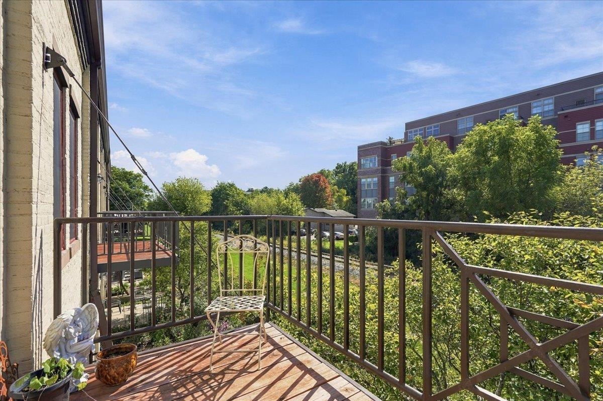 7777 Elmwood Avenue Unit: 208