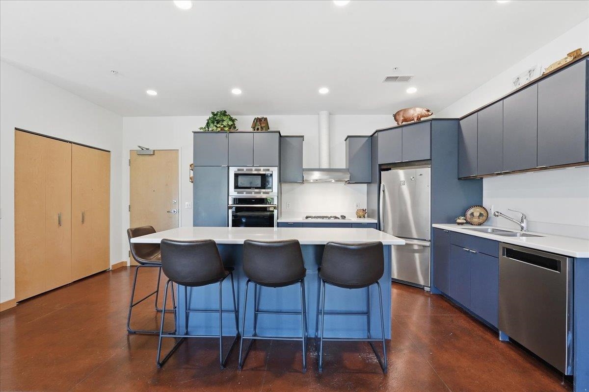 7777 Elmwood Avenue Unit: 208