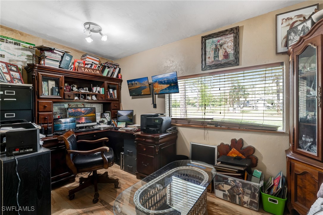 40691 Suzan DR