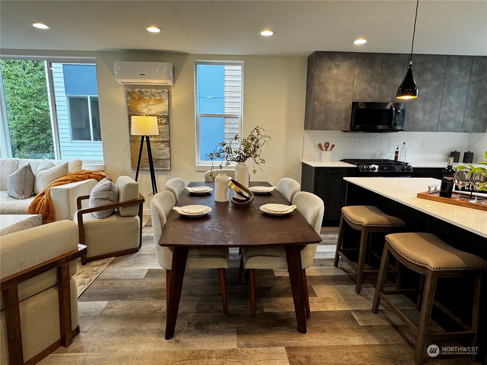 18030 2nd Avenue NE Unit: B