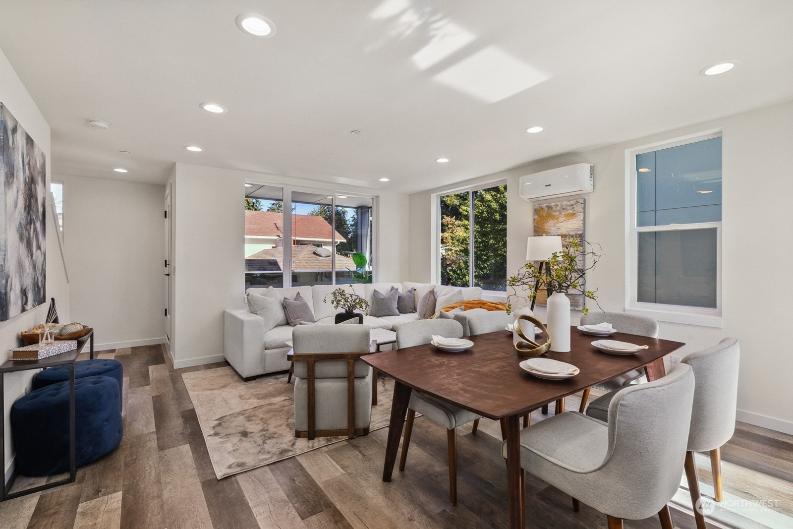 18030 2nd Avenue NE Unit: B