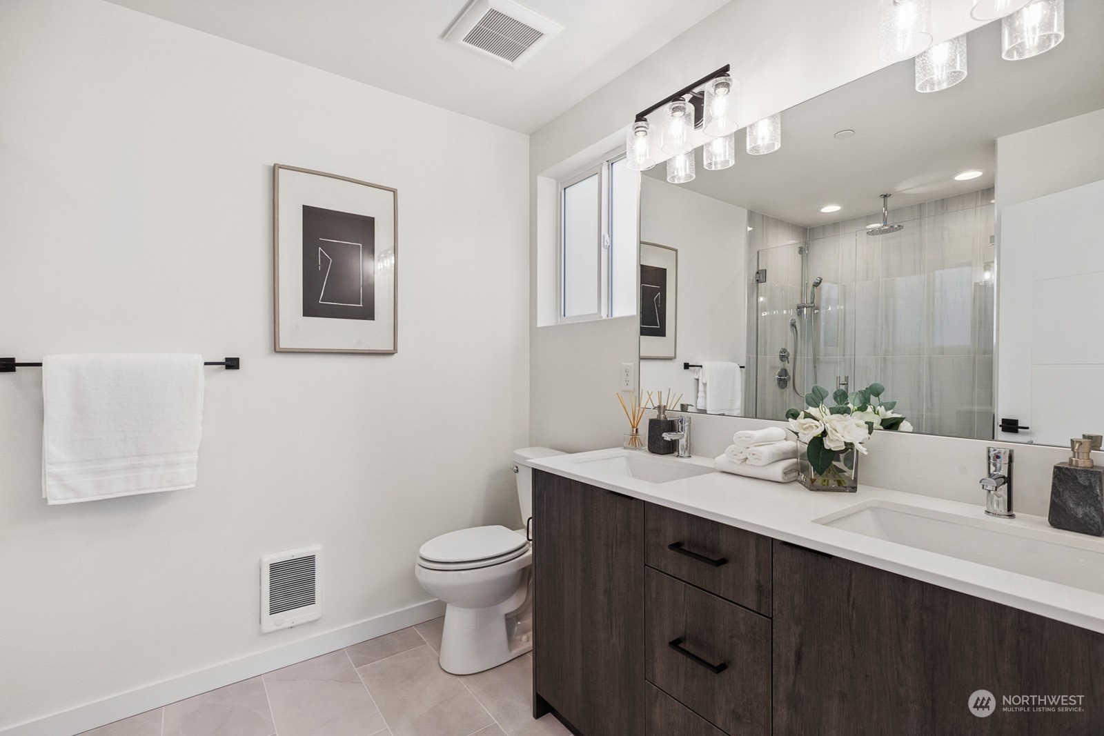 18030 2nd Avenue NE Unit: B
