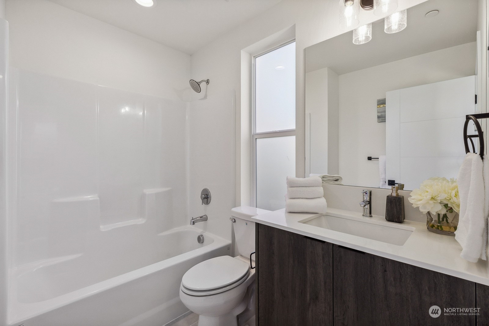 18030 2nd Avenue NE Unit: B