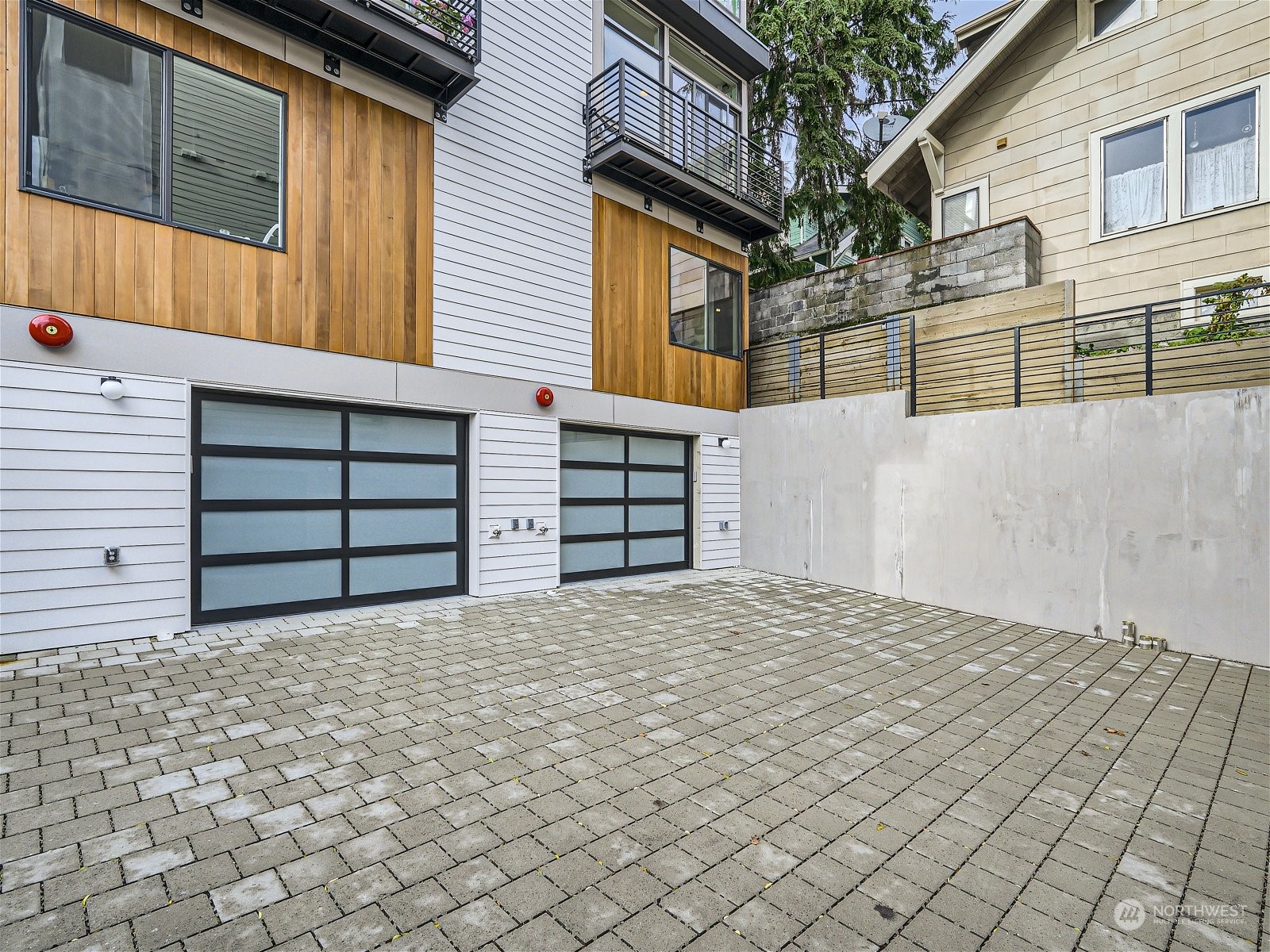 3959 1st Avenue NE Unit: B