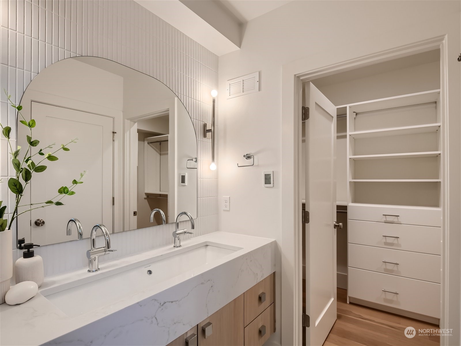 3959 1st Avenue NE Unit: B