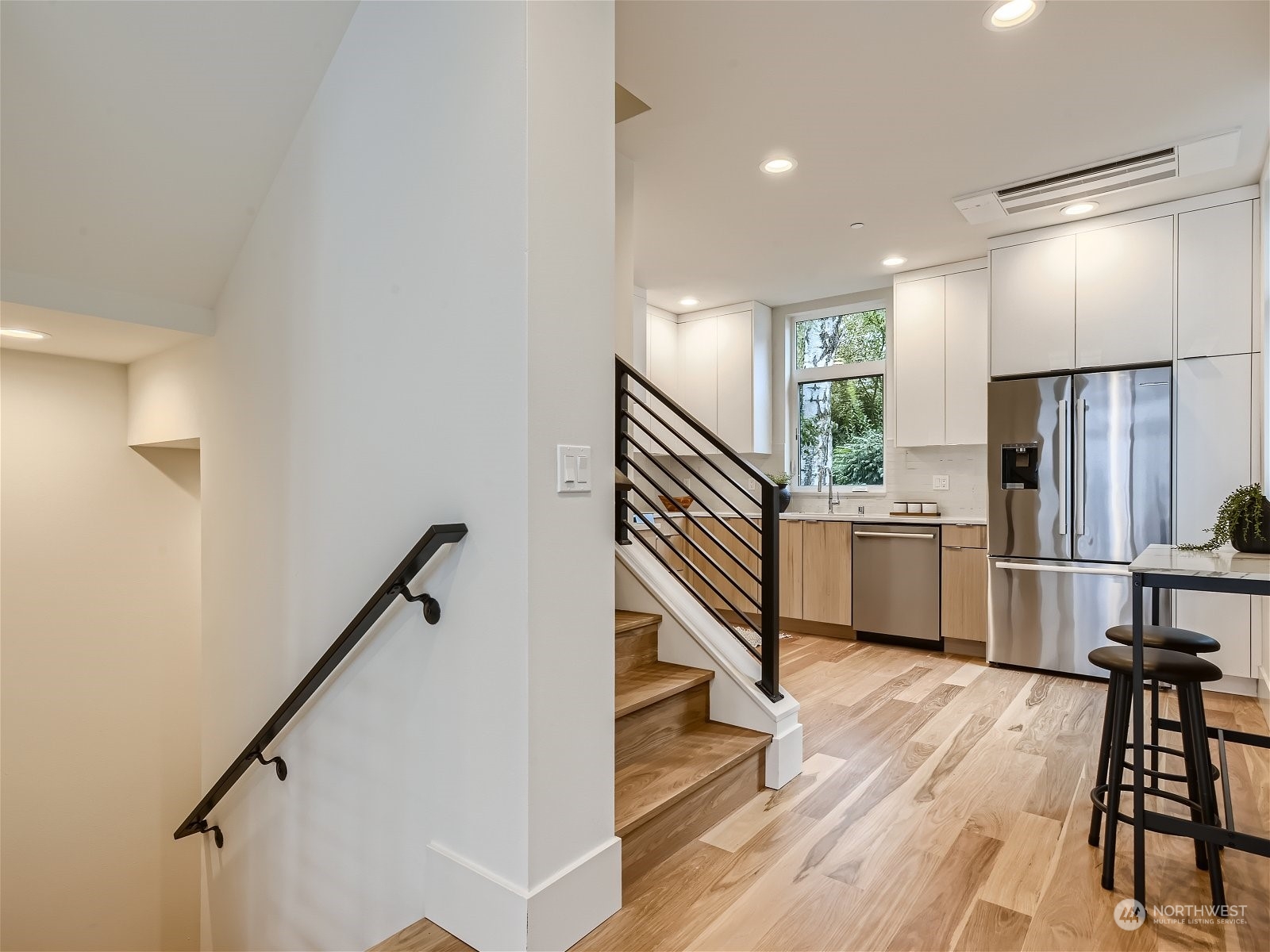 3959 1st Avenue NE Unit: B