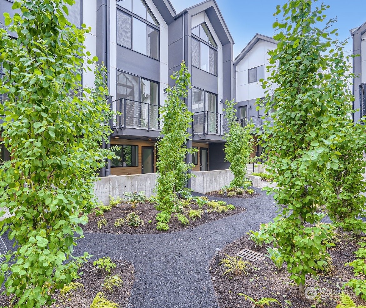 7510 43rd Avenue S Unit: C