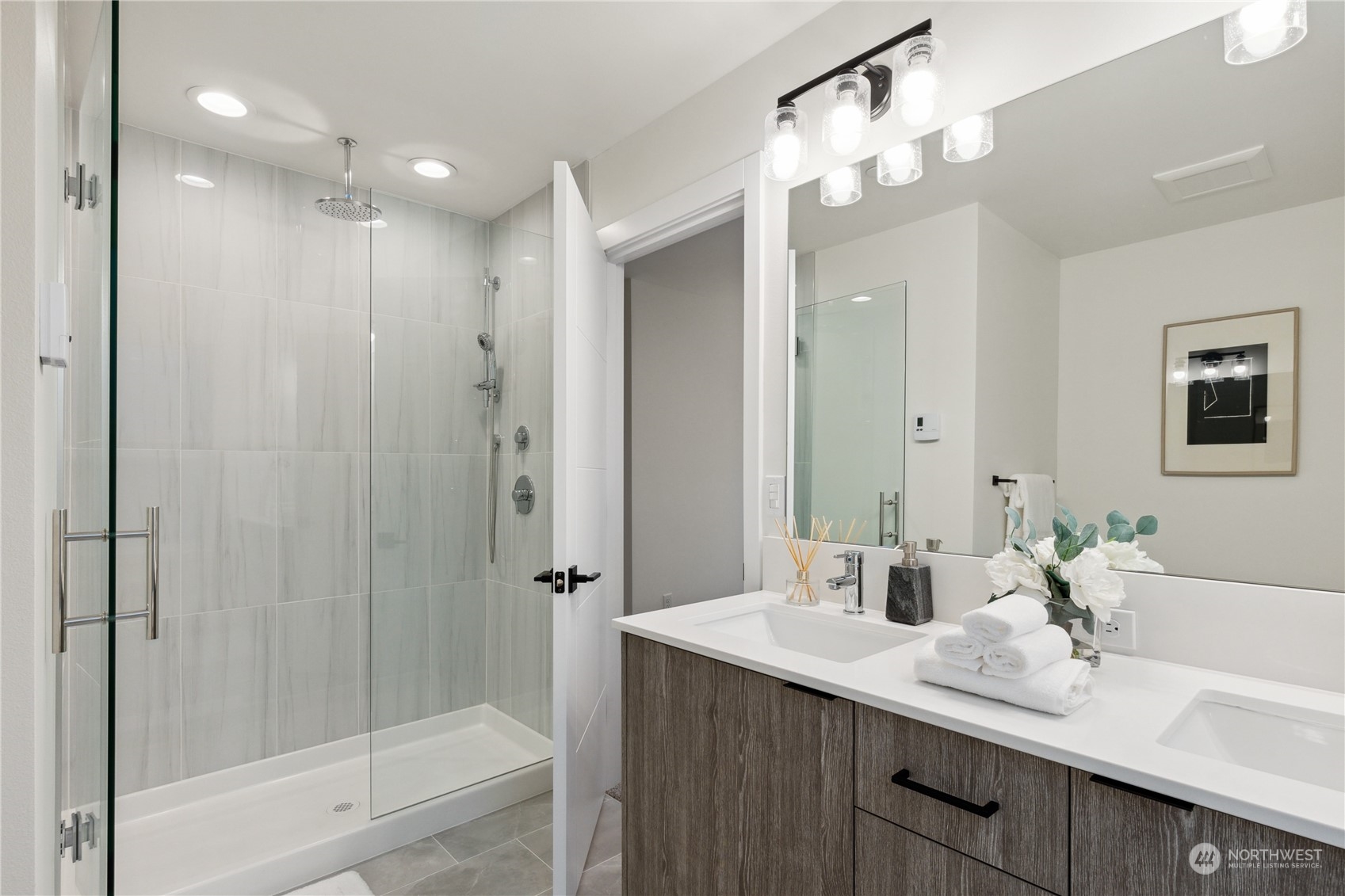 18032 2nd Avenue NE Unit: C