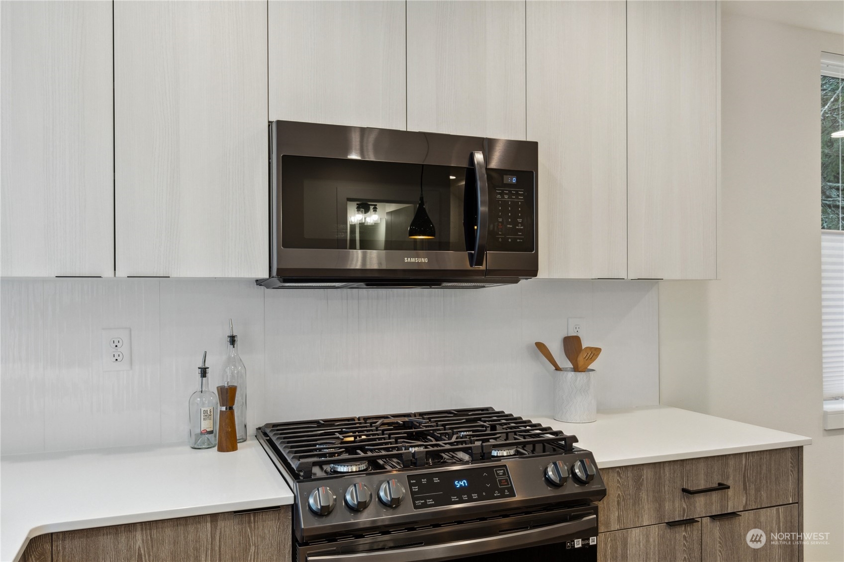 18032 2nd Avenue NE Unit: C